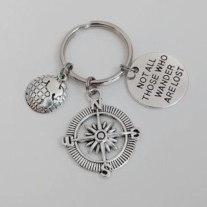 Niet iedereen die ronddwaalt, is de weg kwijt sleutelhanger / kompassleutelhanger / reisaccessoires