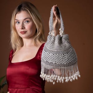 Handgefertigte Perlen Potli Tasche: Perlen Brauttasche mit Quasten