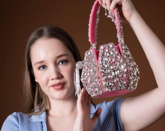 Strass Kristall Potli Tasche: Schwarze Samt Abend Clutch mit Quaste