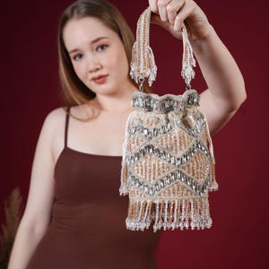 Potli en cristal Cascade de perles | Sac à main de mariage et de fête fait main