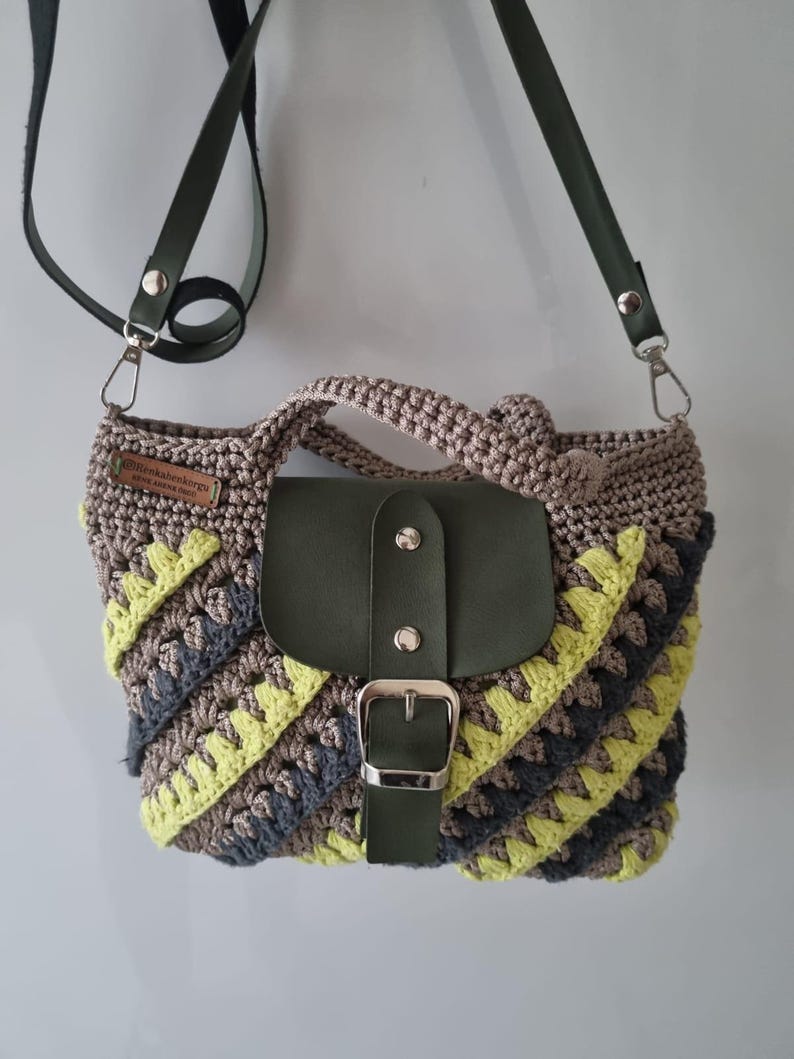 HandwovenMacrameMiniCrossbodyBag:BohoBeachPurse,BohoEverydayShoulderPurse,HandwovenMacrameMiniCrossbodyBag,BohoDesign,MiniMacrameShoulderBag image 9