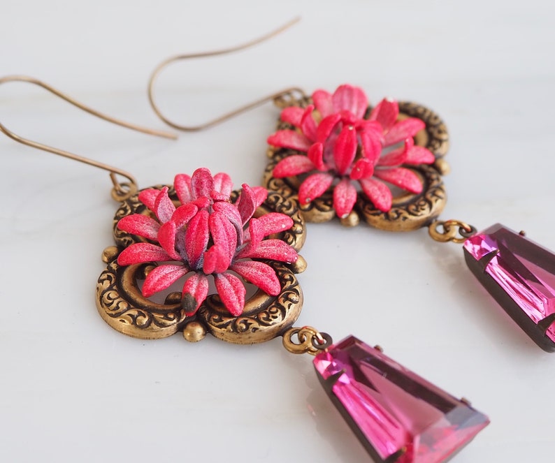 Vintage Pink Enamel Flower Glass Earrings Life Like Mum German Glass Drop Victorian Antiqued Brass-Assemblage Jewelry One of a Kind image 5