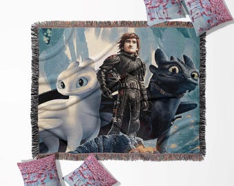 トゥースレス ドラゴン テール ブランケット | ヒックとドラゴン