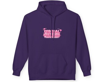 Sudadera con capucha Loved Ones Coalition FEDERAL PRESSURE / Texto rosa con forma de corazón burbuja, diseño femenino y bonito