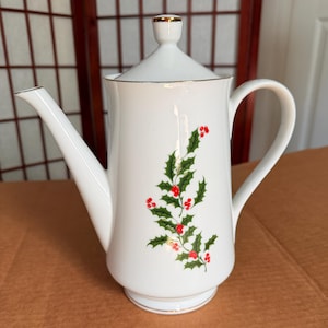 Jay Imports Christmas Holly Porcelain Gold Trim Coffee Tea Pot