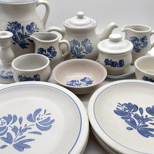 Pfaltzgraff Yorktowne-steengoed | Blauwe bloemen | Vintage VS | Kies een stuk: