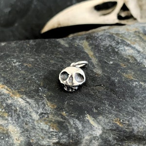 Sterling silver sales skull charm