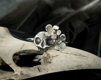 Skull Ring - ‘Ruby’ silver skull ring, skull with flowers, muertos skull ring, goth ring, cute skull, Halloween