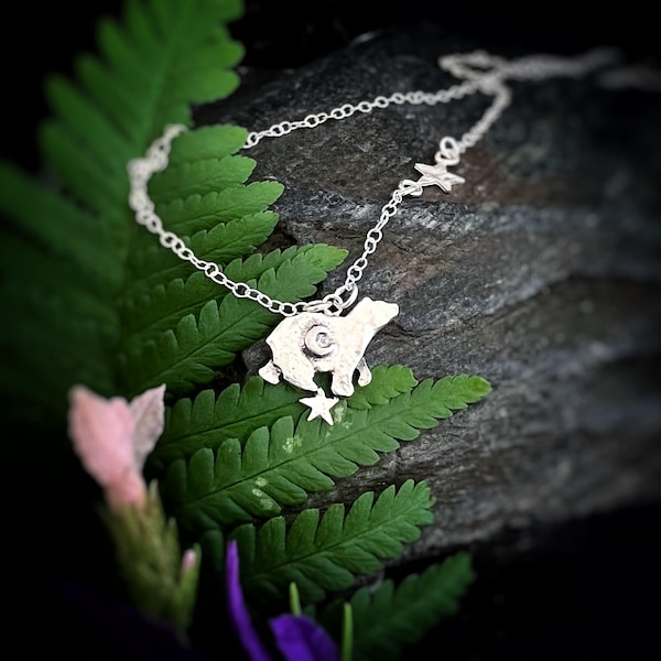 Collier ours en argent, pendentif à breloques ours, ours lune, collier petit ours, ours, croissant de lune, magique, bijoux ours