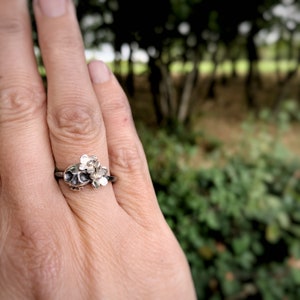 Sterling Silver Skull Ring, handmade silver skull with Flowers, Muertos skull ring, day of the dead jewellery, skull jewelry image 3