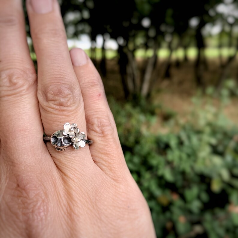 Sterling Silver Skull Ring, handmade silver skull with Flowers, Muertos skull ring, day of the dead jewellery, skull jewelry image 3