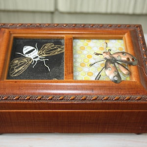 Vintage Wooden Sankyo Bumble Bee Musical Footed Jewelry or Trinket Box Plays Amazing Grace and Works Well