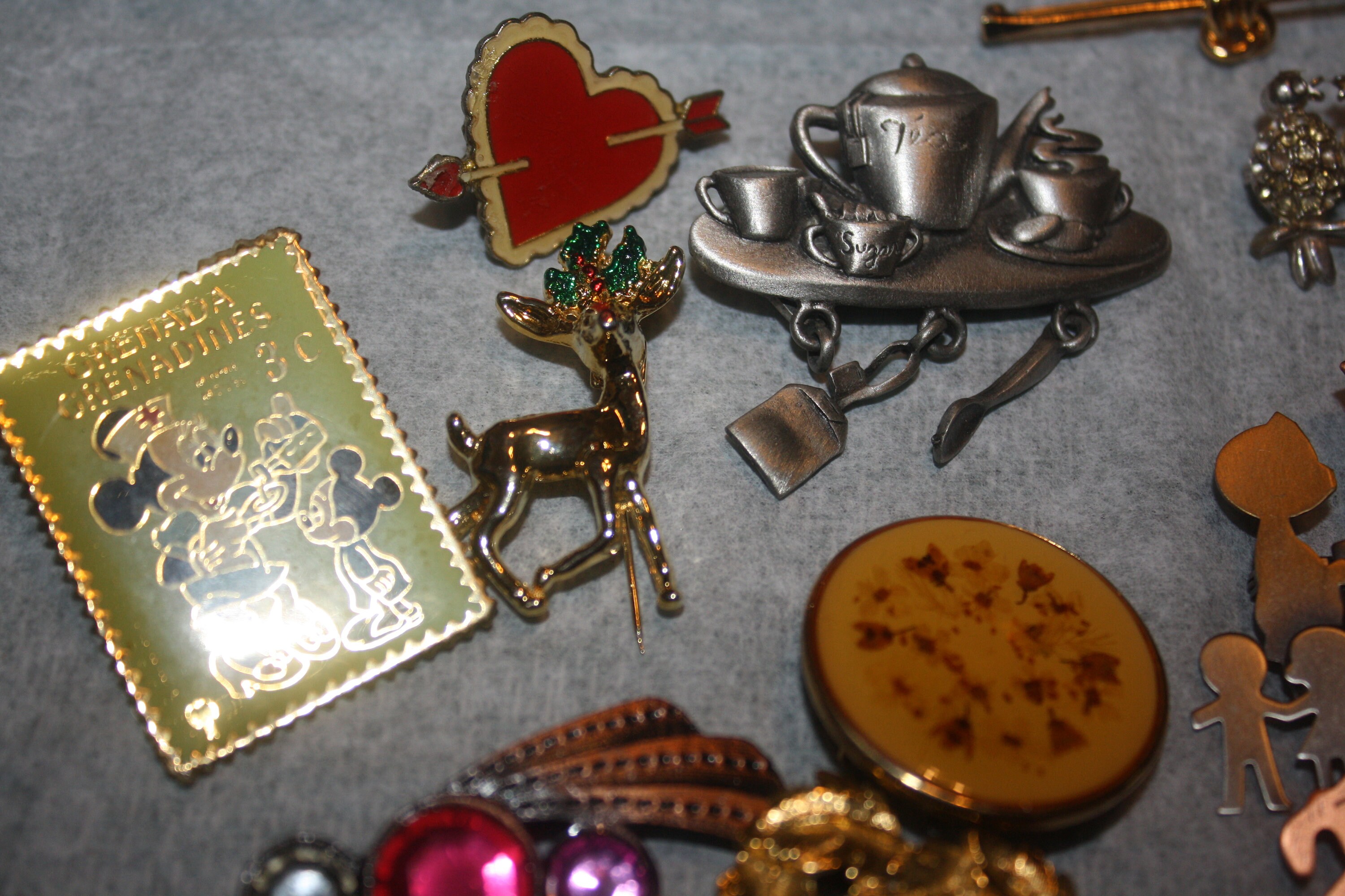 【Llife】BOTTON BROOCH Vintage Sterling Silver Bow Tie Brooch, Marcasite Fine
