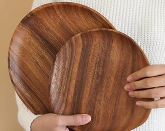 Bandeja de servir irregular de madera maciza hecha a mano / Plato de aperitivo orgánico Wabi-Sabi y centro de mesa minimalista para la decoración del hogar