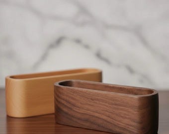 Porta-cartões de visita minimalista em nogueira, organizador de mesa profissional em madeira maciça, elegante expositor para artigos de escritório.