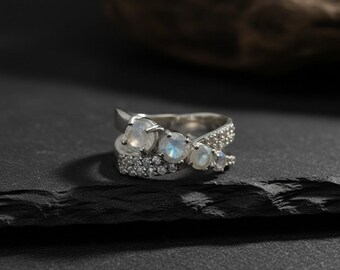 Moonstone Engagement Ring|Statement Ring|January Birthstone Stylish Single Stone Ring|Gemstone Engagement Ring|Gift for Her|Christmas Gift