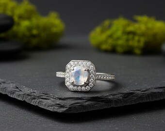 Moonstone Engagement Ring|Statement Ring|January Birthstone Stylish Single Stone Ring|Gemstone Engagement Ring|Gift for Her|Christmas Gift