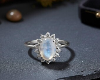 Moonstone Engagement Ring|Statement Ring|January Birthstone Stylish Single Stone Ring|Gemstone Engagement Ring|Gift for Her|Christmas Gift