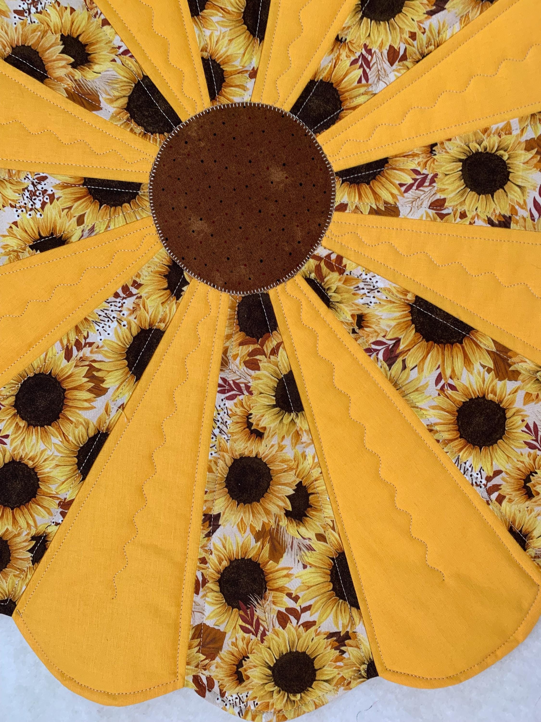 Sunflower Field Quilted Table Topper NCU0DDK627