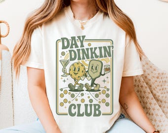 Funny Pickleball Shirt, Day Dinkin' Club Retro T-Shirt, Pickle Ball Gifts for Women and Men, Matching Group Tee, Vintage 70s Style Team Tee
