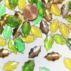 100  Acrylic Leaf Charms Plastic Green & Yellow Leaves for making jewelry charm bracelets vintage supply lot destash retro old supplies