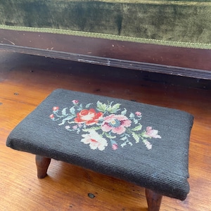 vintage needlepoint footstool/ottoman, turned wood legs, Victorian, cottage decor