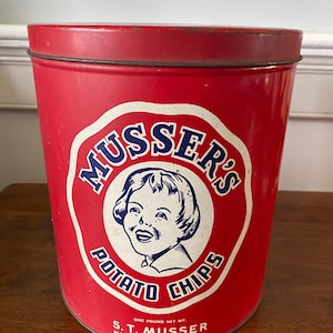 Vintage Musser&#39;s Potato Chip Tin: 1950s PA Collectible