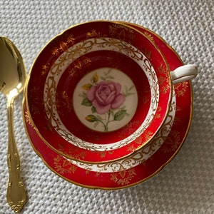 Royal Grafton teacup and saucer, red gold design with pink rose, Bone China, English teacup