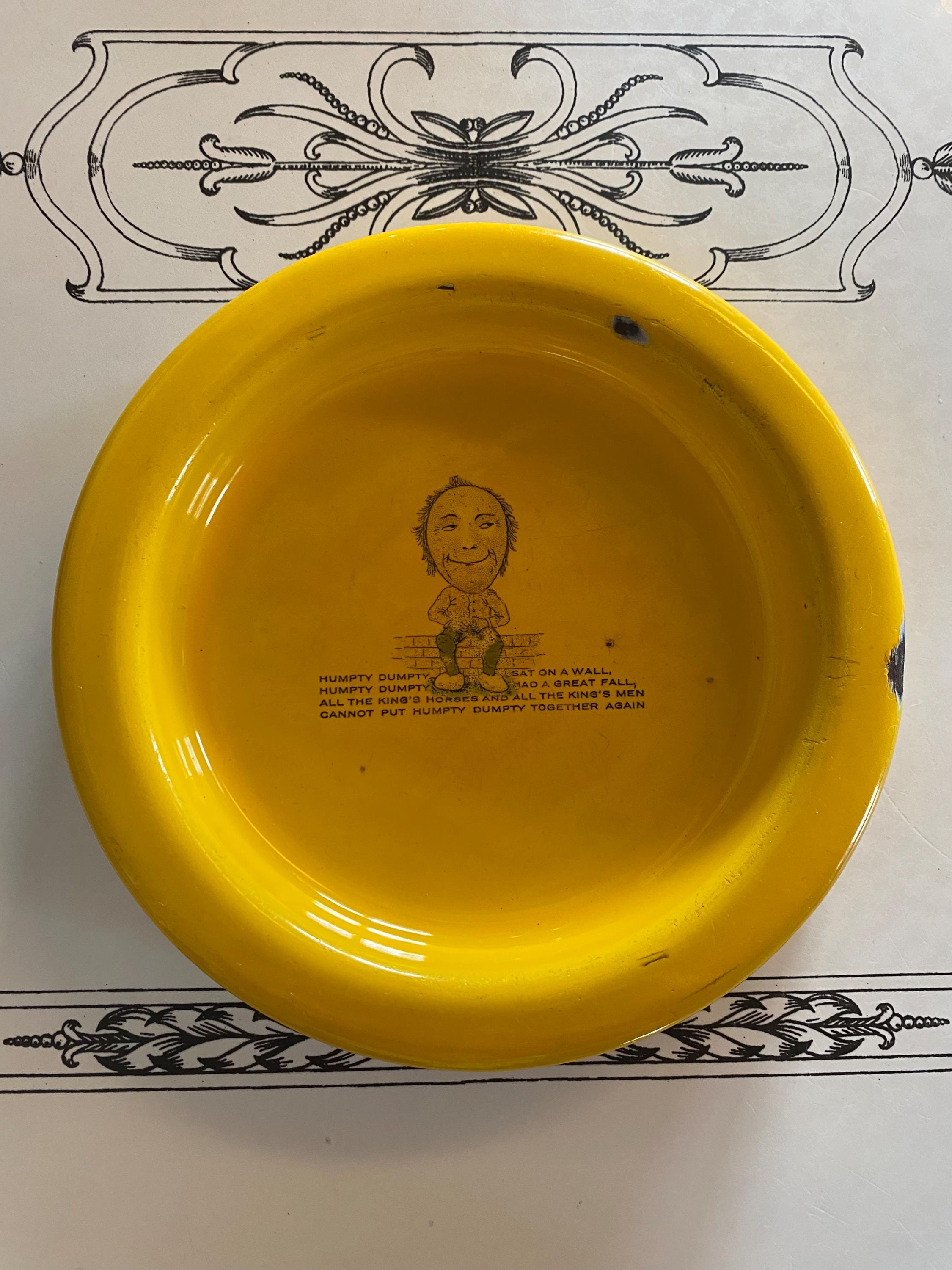 マザーグース　ビンテージキッズ食器　Humpty Dumpty ピンク マザーグース - アイミル USAヴィンテージ