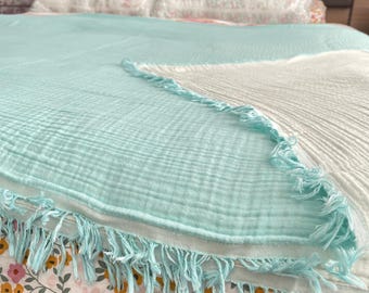 Turquoise Muslin Gauze Throw Blanket – Lightweight Linen Bedspread & Organic Cotton Quilt with Tassels