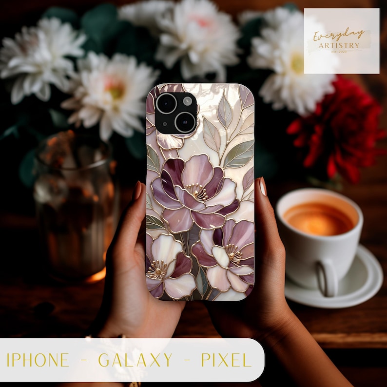 Telefoonhoesje romantisch glas-in-lood met bloemen | Mauve Rose Botanisch Mozaïek | Elegante kunstbeschermhoes afbeelding 3