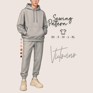Puede incluir: Ilustración de un conjunto de sudadera con capucha y pantalón de chándal gris claro. La imagen incluye el texto "Sewing Pattern" y las opciones de tallas XS-XL. También se muestra la marca "Victorino". El modelo lleva zapatillas de deporte beiges.