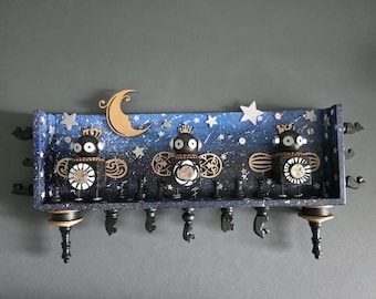 Queens' Knight Out - Art Assemblage - Found Objects  - Mixed Media - Queen Bees