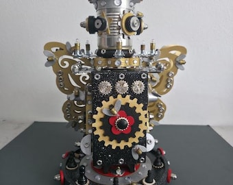 Robot Royale - Protector of The Queen (Bee) - Art Assemblage - 3D Art - Mixed Media - Found Objects
