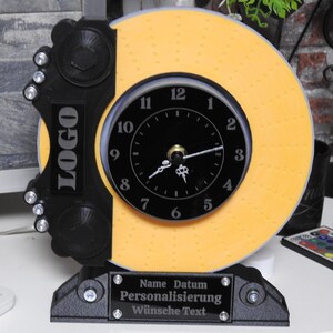 Personalisierte LED Uhr aus 3D Druck | Dekouhr mit Gravur & Logo | Moderne Tischuhr aus Acrylglas