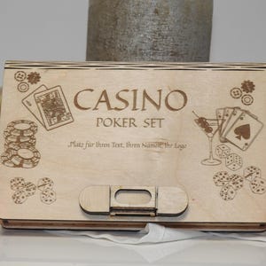 Holzbox für Spielkarten und Würfel – personalisiertes Poker-Set – Geschenk für Spieler