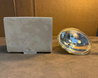GE 4416-1 34901 PAR36 12.8V 30W Narrow Spot Sealed Beam Lamp - Brand New
