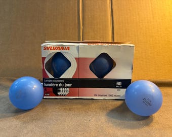 Sylvania Daylight 60W A19 Incandescent Light Bulbs 4-Pack Medium Base 120V - New