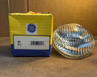 GE 4440X / 39932 12.8V 40W PAR36 Sealed Beam Tractor Lamp - Brand New