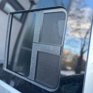 Zweiteiliger Fliegengitter - Einsatz für VW Carbest-Schiebefenster – PETG Camper – mit integriertem Fliegengitter