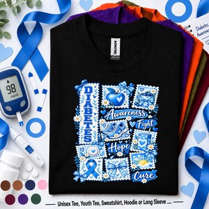 T-Shirt mit Briefmarken-Collage zur Diabetes-Aufklärung, „Kampf, Hoffnung, Heilung“-T-Shirt (blau), Retro-Shirt mit Briefmarken-Schleife, Geschenk für T1D-Unterstützer, November-T-Shirt
