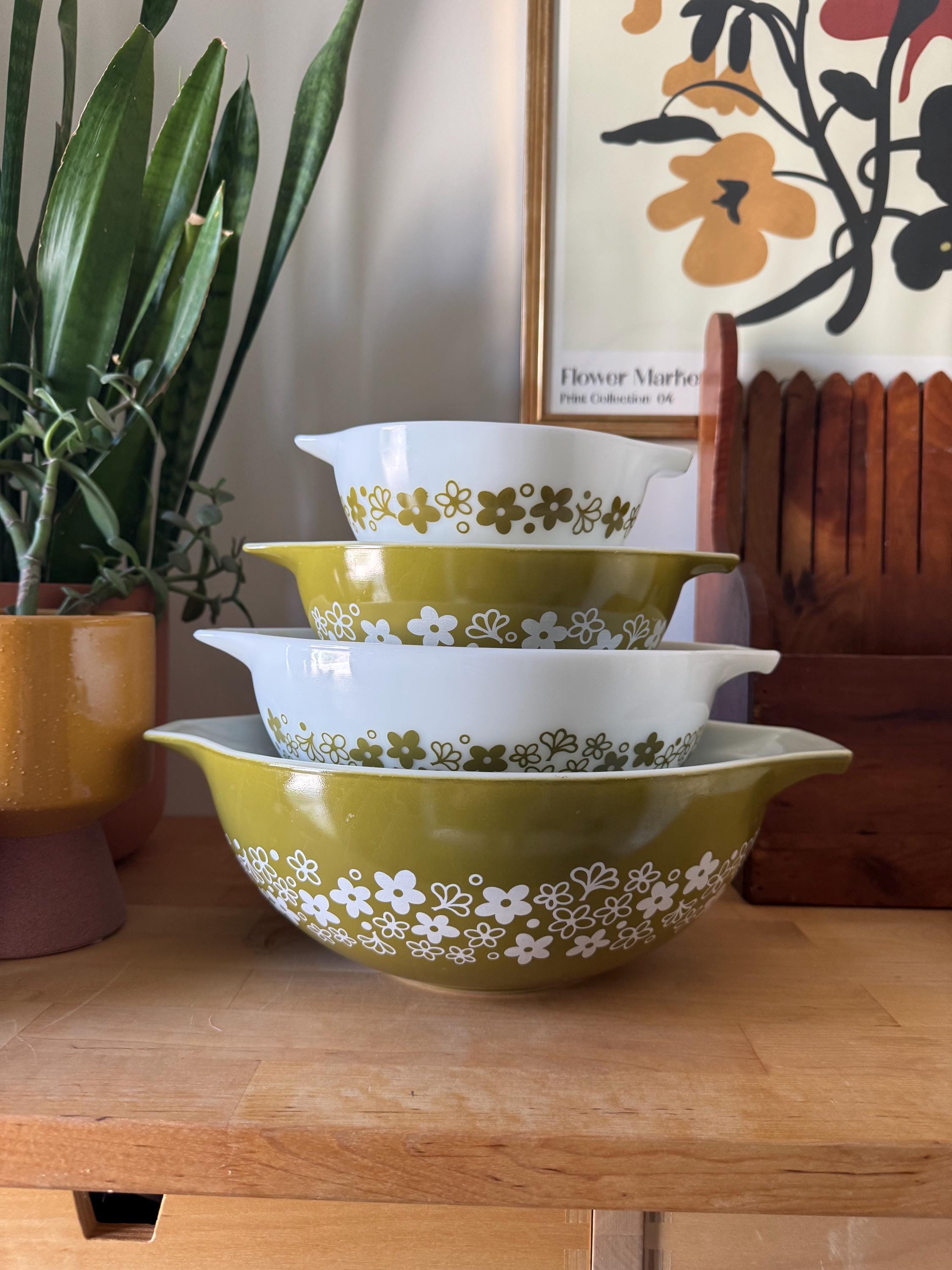 Vintage Pyrex Spring Blossom, Crazy Daisy Cinderella Mixing Bowl
