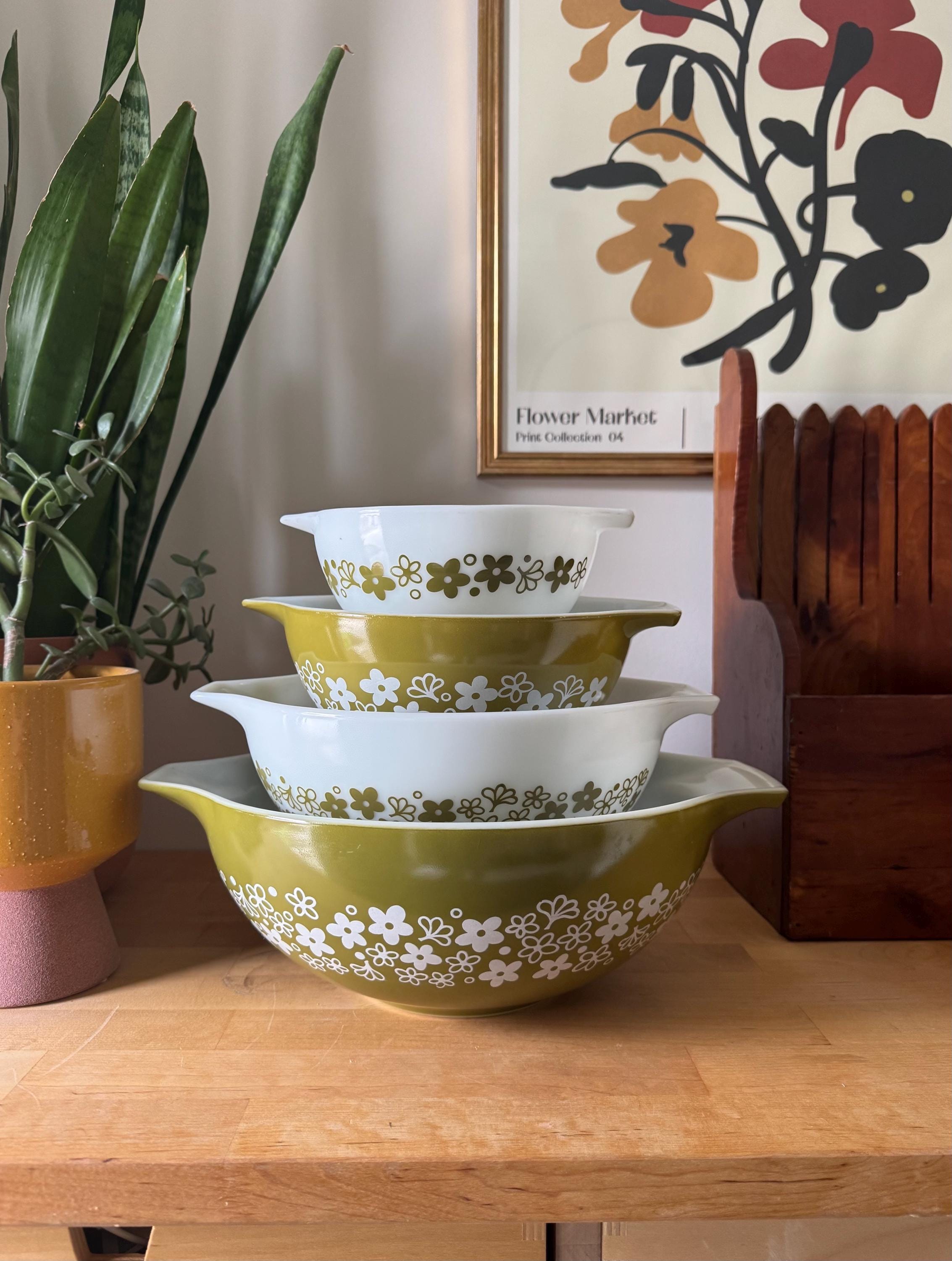 Vintage Pyrex Spring Blossom, Crazy Daisy Cinderella Mixing Bowl