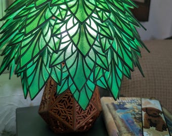 3D-gedruckte Blattlampe | Geometrischer Kupfersockel, warmes Umgebungslicht
