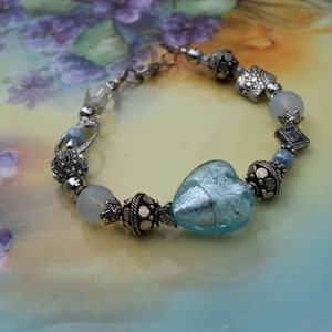 Herz aus Eis - blaues Herz Armband aus Murano Glas