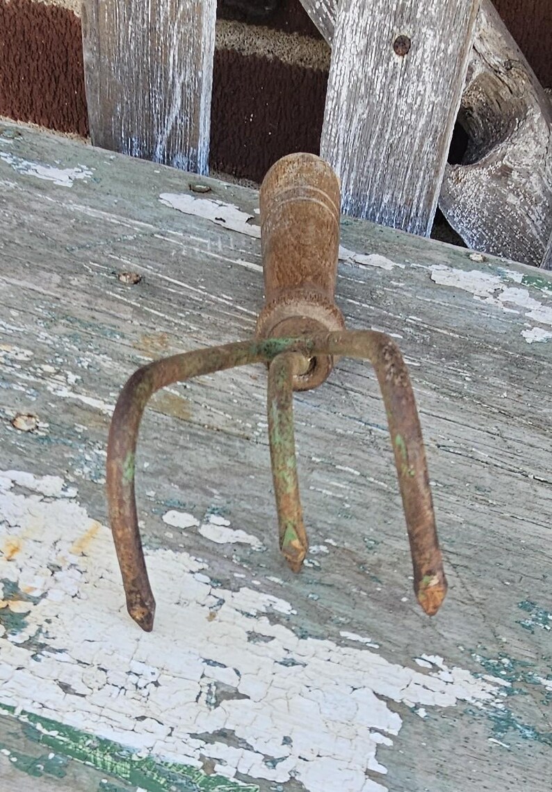 Old Stem Style Rake Handle Vintage Garden Rake 3 Prong Cultivator Hand Tool Wood Handle Garden ...