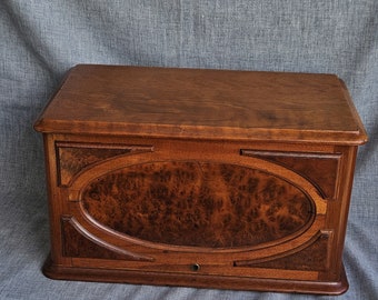Couvercle de machine à coudre en bois antique vintage, décoration de maison antique de style cercueil