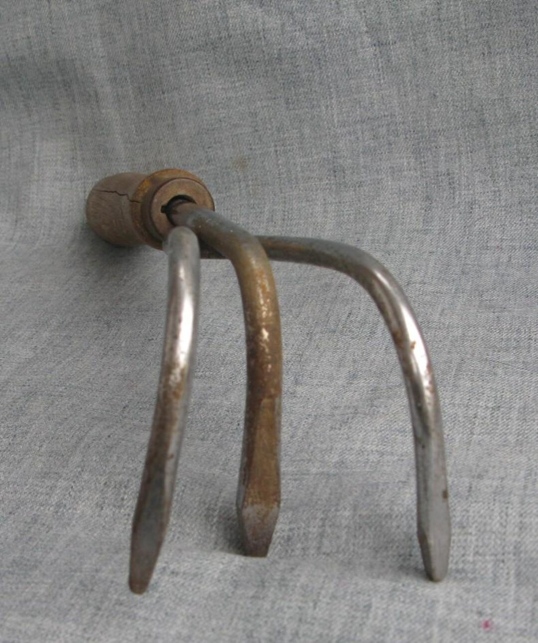 Old Stem Style Rake Handle Vintage Garden Rake 3 Prong Cultivator Hand Tool Wood Handle Garden ...