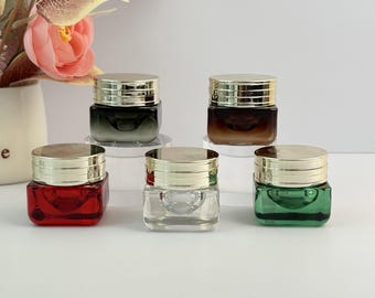 15g Luxury Square Glass Cream Jars with Shiny Gold Caps, Empty Refillable Skincare Packaging for Body Butter, Samples Jar, Skincare & Gifts