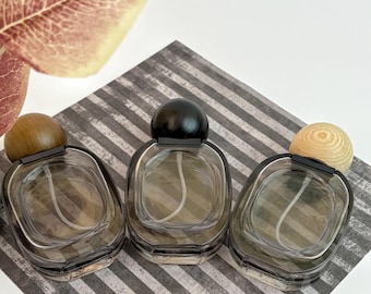 Empty Clear Black Glass Spray Bottles with Wooden Caps, Luxury Perfume Mist Atomizer Ideal for Essential Oil, Toner, DIY Cosmetic & Gift